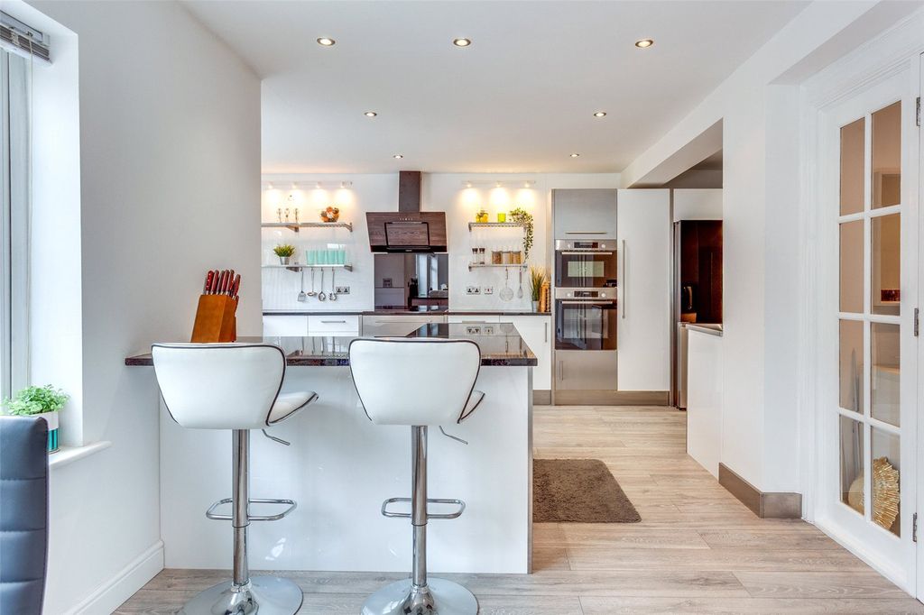 Property photo 3 of 13 Picture No. 16