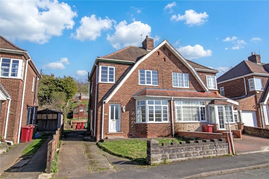 Property photo 1 of 18