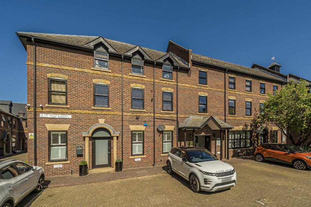 Property photo 1 of 1