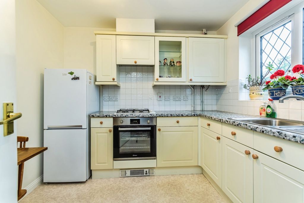 Property photo 2 of 16 Pbox-Img.Jpg