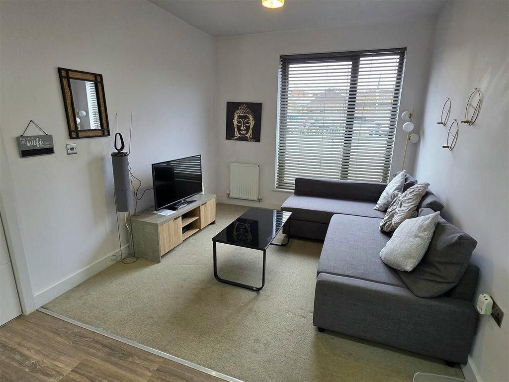 Property photo 2 of 7 45 Honduars 7.Jpg