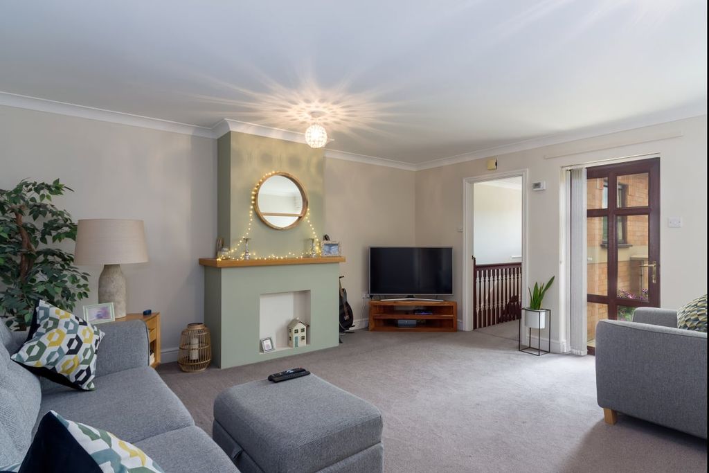 Property photo 2 of 24