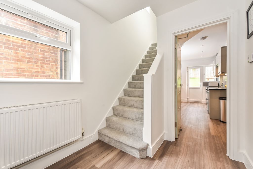 Property photo 2 of 24