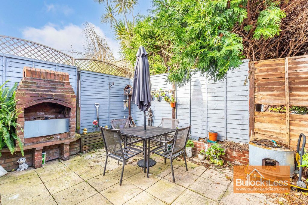 Property photo 2 of 16