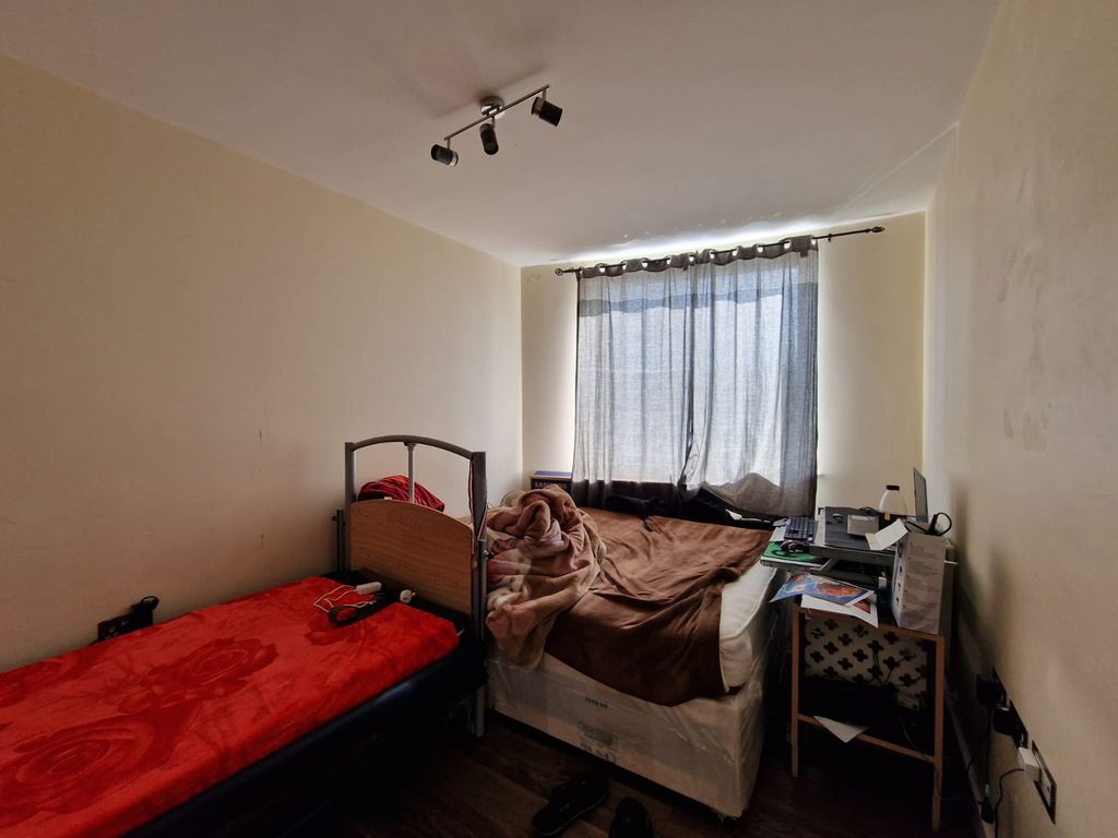 Property photo 2 of 6