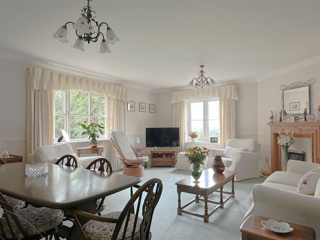 Property photo 2 of 13 2