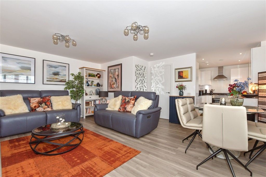 Property photo 2 of 11 Lounge/Diner