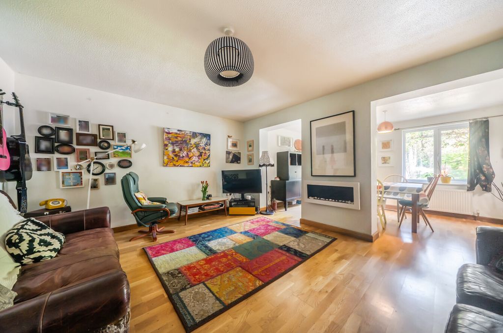 Property photo 3 of 14 1448278-19-69E905...