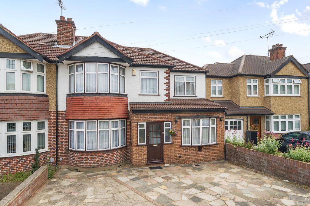 Property photo 1 of 10 Picture No. 15