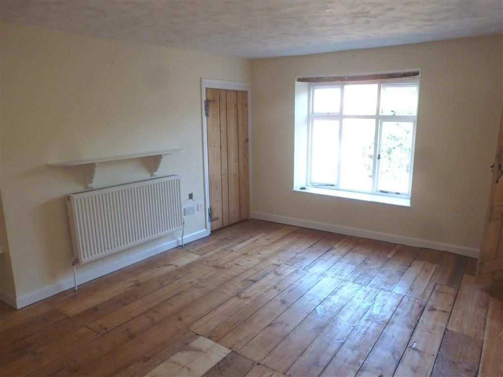 Property photo 3 of 8 Bedroom 1