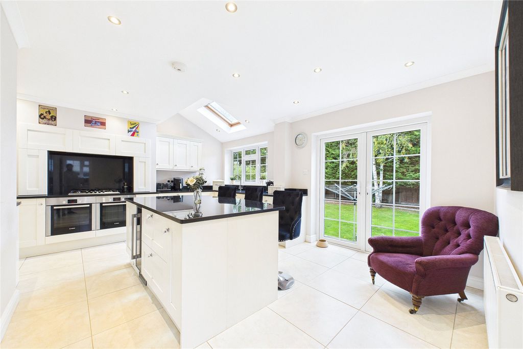 Property photo 2 of 21 Picture No. 22