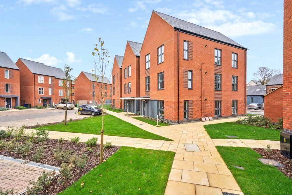 Property photo 1 of 7 Bovis Apartments