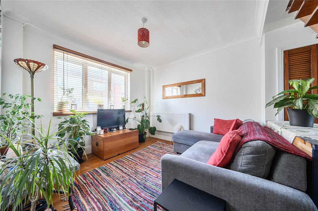 Property photo 2 of 19 Picture No. 15