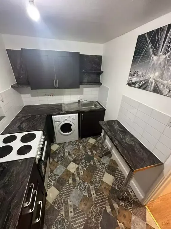 Property photo 1 of 4