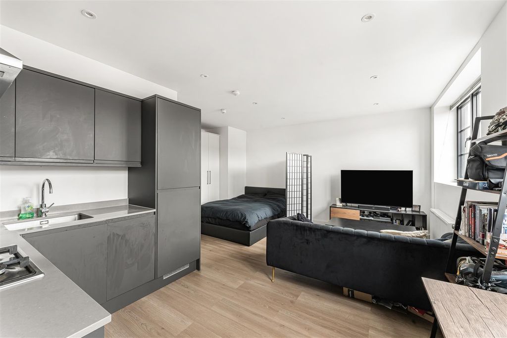 Property photo 1 of 17 8_77739.Jpg