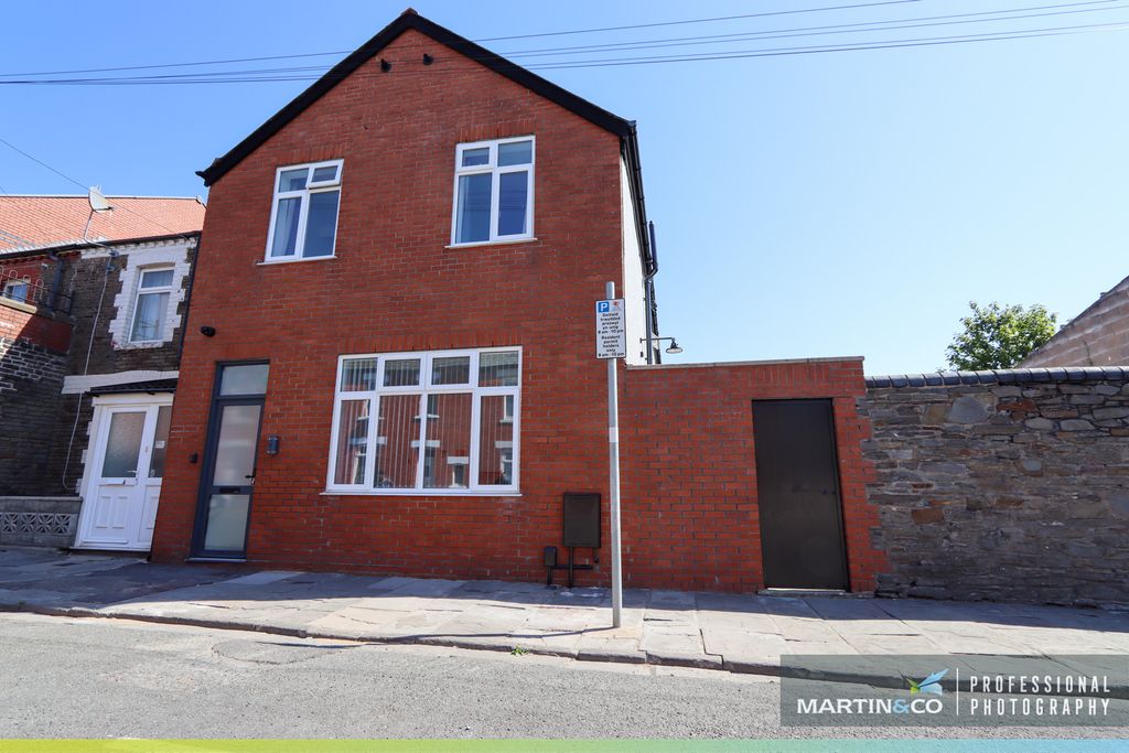 Property photo 2 of 16