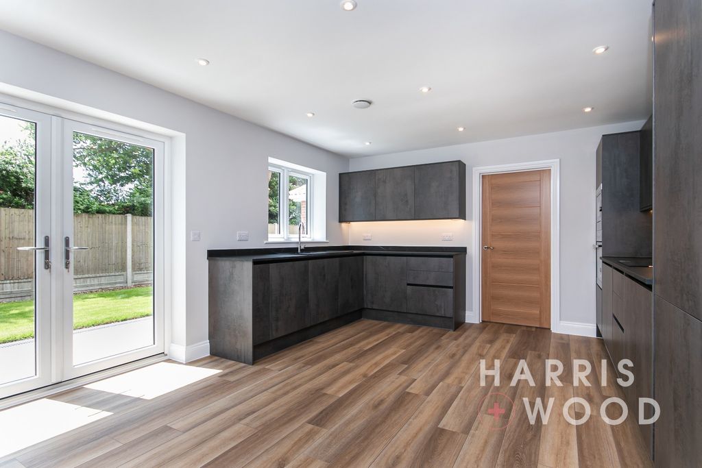 Property photo 2 of 27 4101751