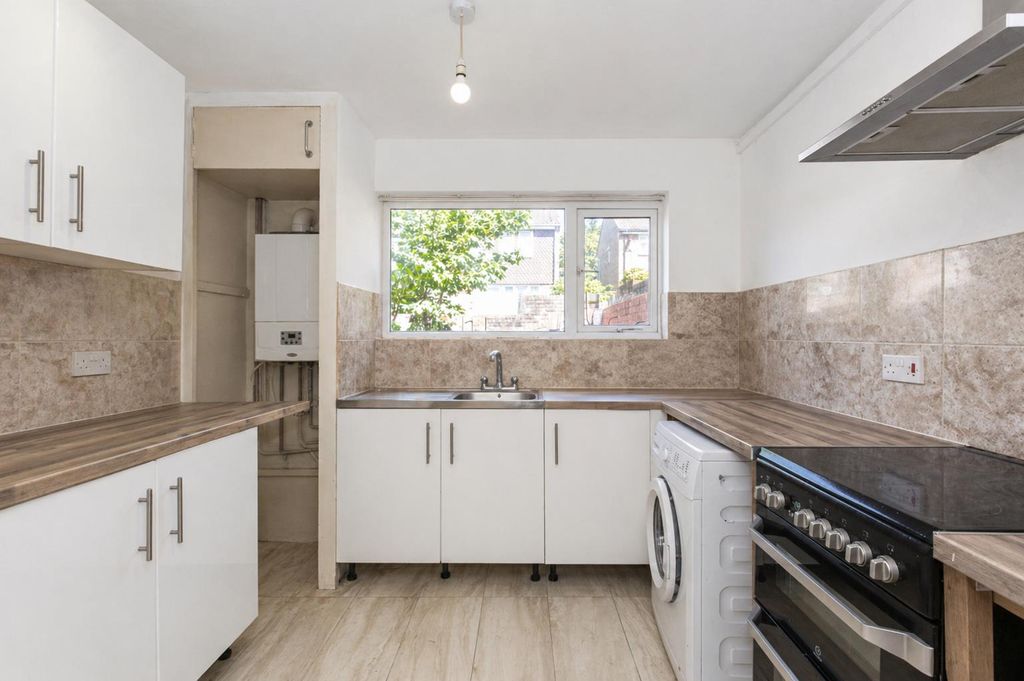 Property photo 1 of 12 Kitchen