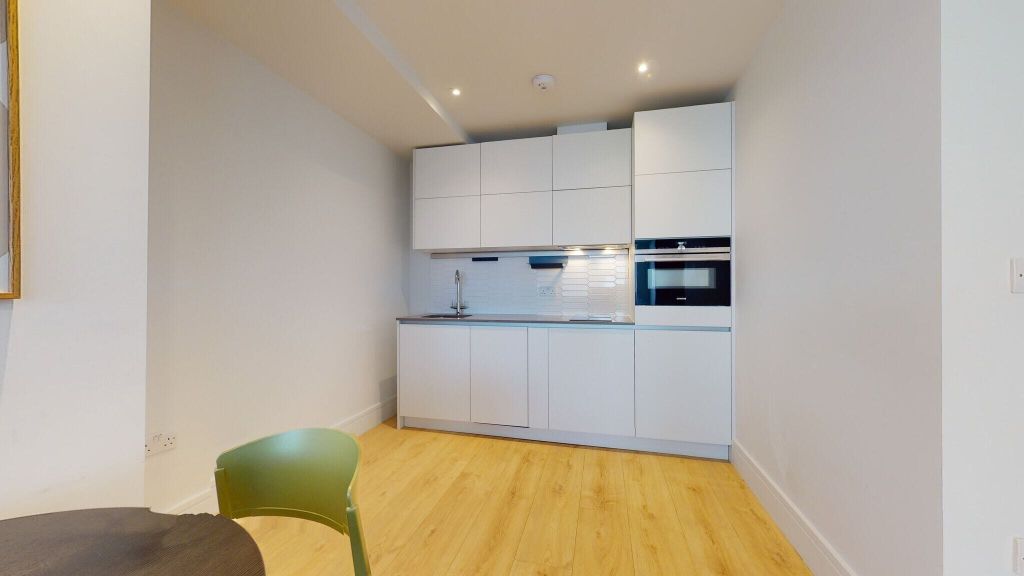 Property photo 2 of 19 Kitchen