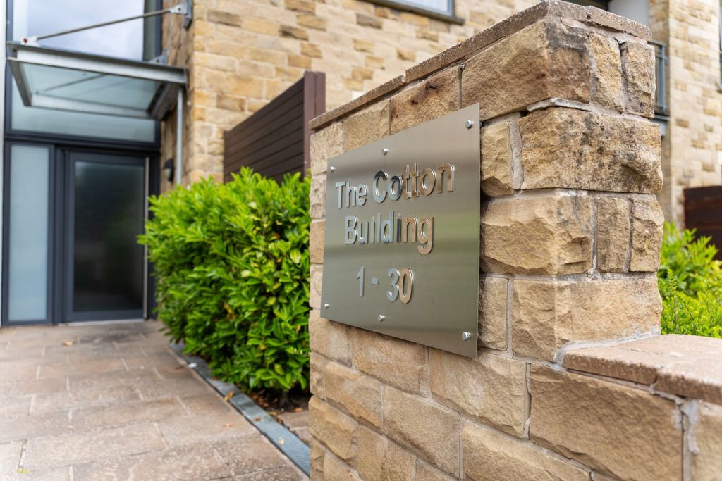 Property photo 2 of 20 Photograph 2