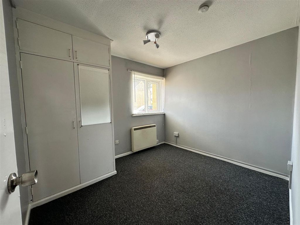 Property photo 3 of 7 3Ea1459B-2A22-4d1c-A68A-53E035Ad6F8A.Jpg
