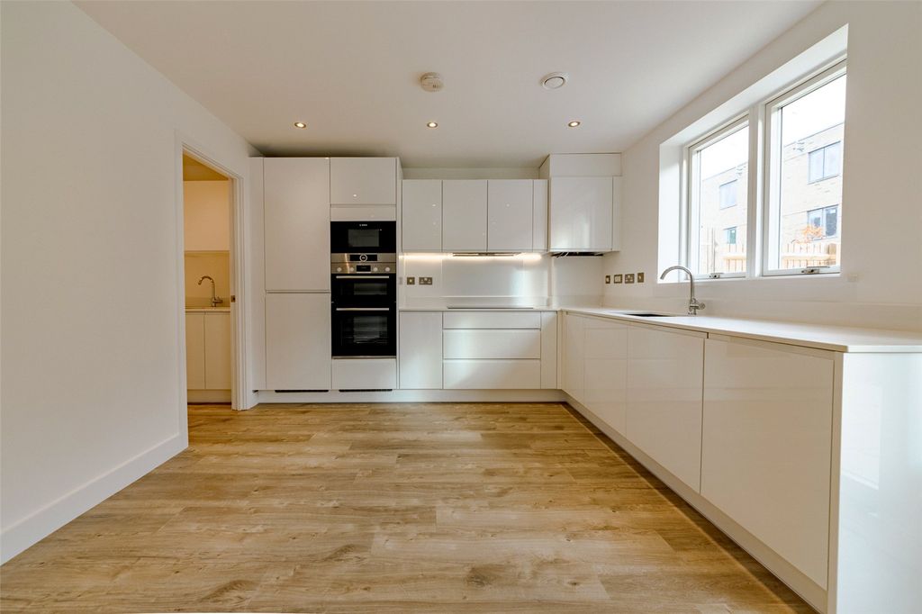 Property photo 3 of 15 Picture No. 29