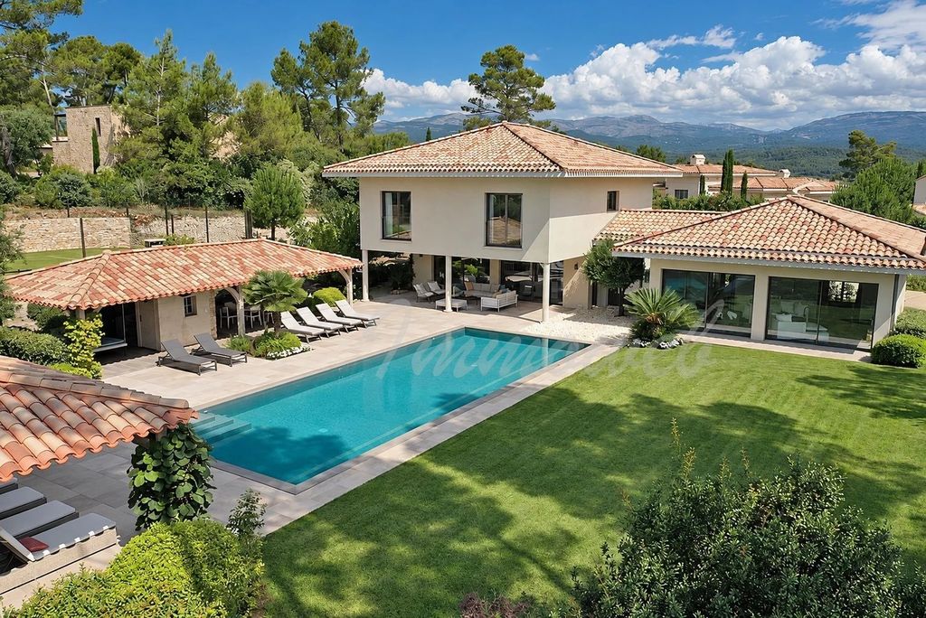 Property photo 1 of 38 Golf Terre Blanche, Provence – Luxury Villa With Private Pool And Tennis Court