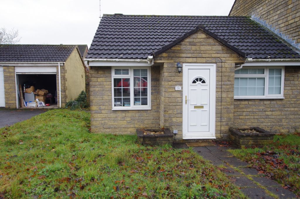 Property photo 1 of 12 26 Westwinn View, Whinmoor, Leeds, Ls14 2Hy