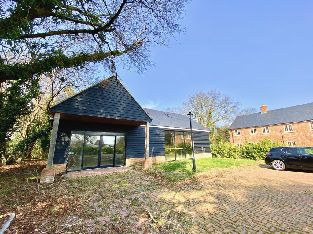 Property photo 2 of 5