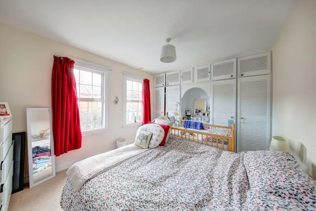 Property photo 2 of 7