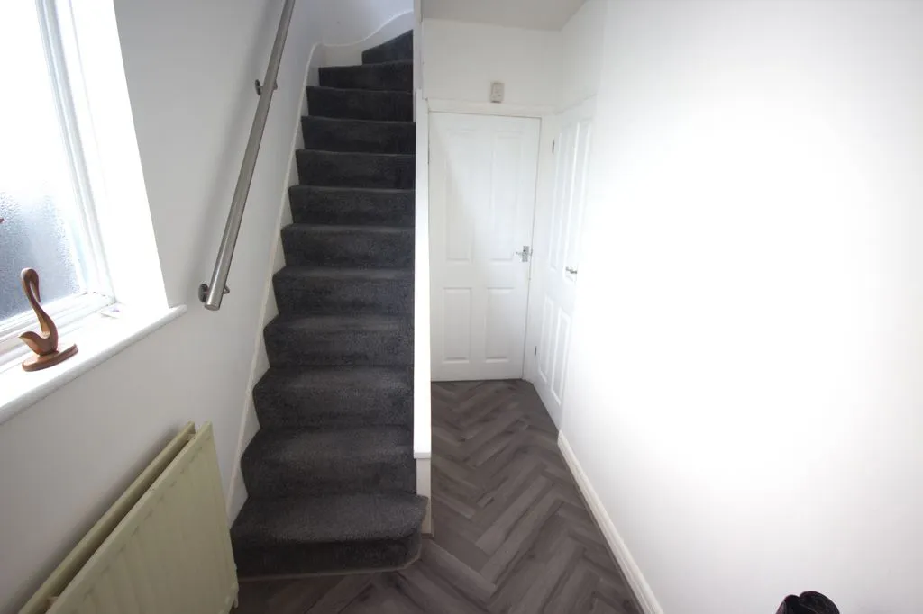House in Birmingham, West Midlands - More