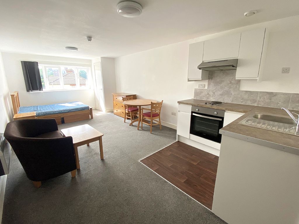 Property photo 1 of 3