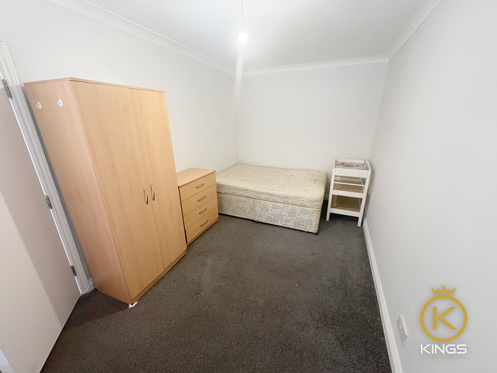 Property photo 3 of 9 54 Church Road (5)