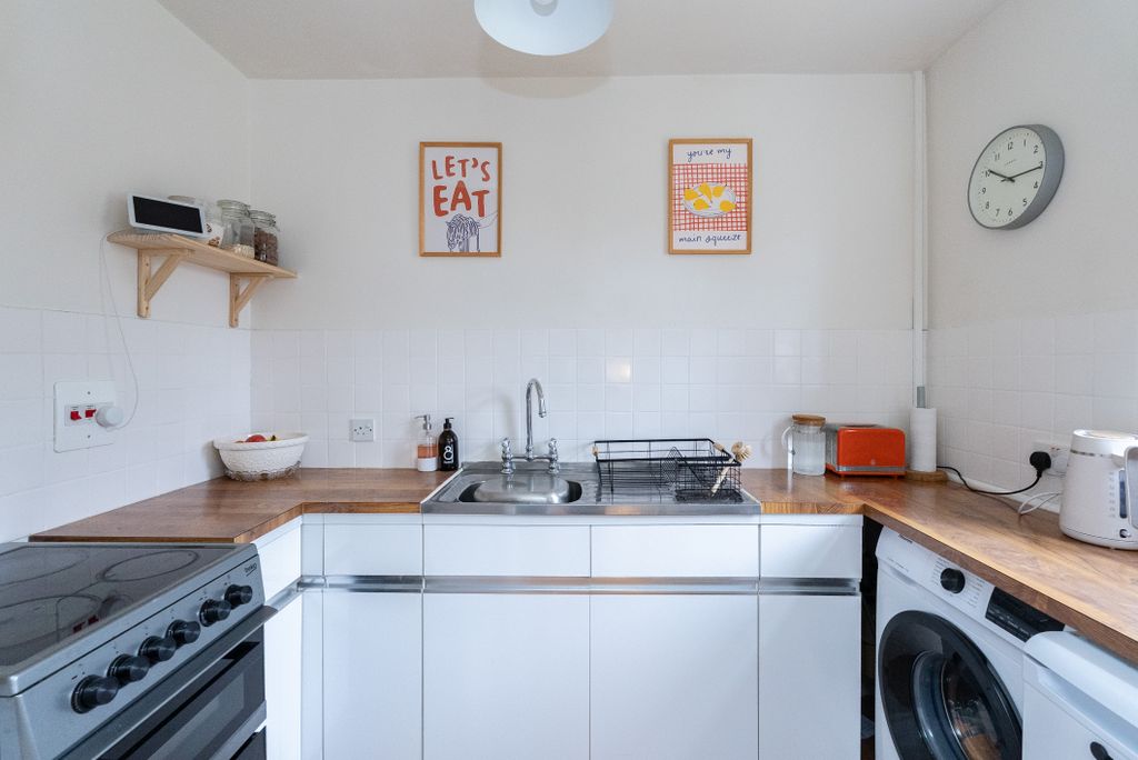 Property photo 3 of 10 Dsc09658