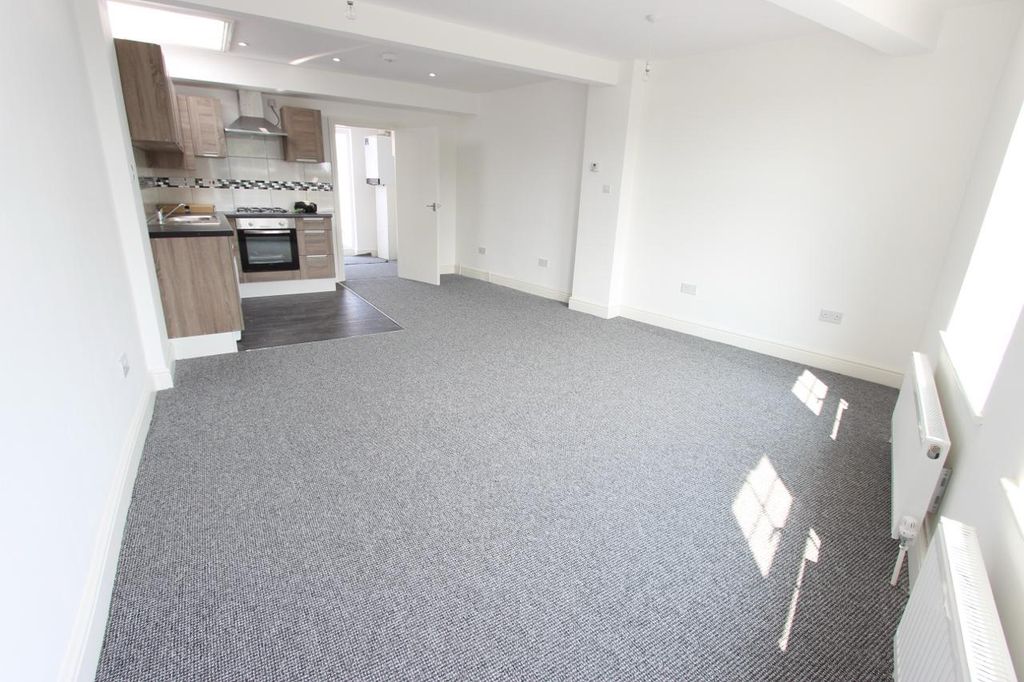 Property photo 1 of 34