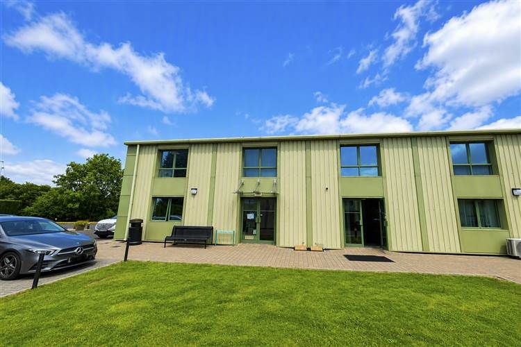 Property photo 1 of 2