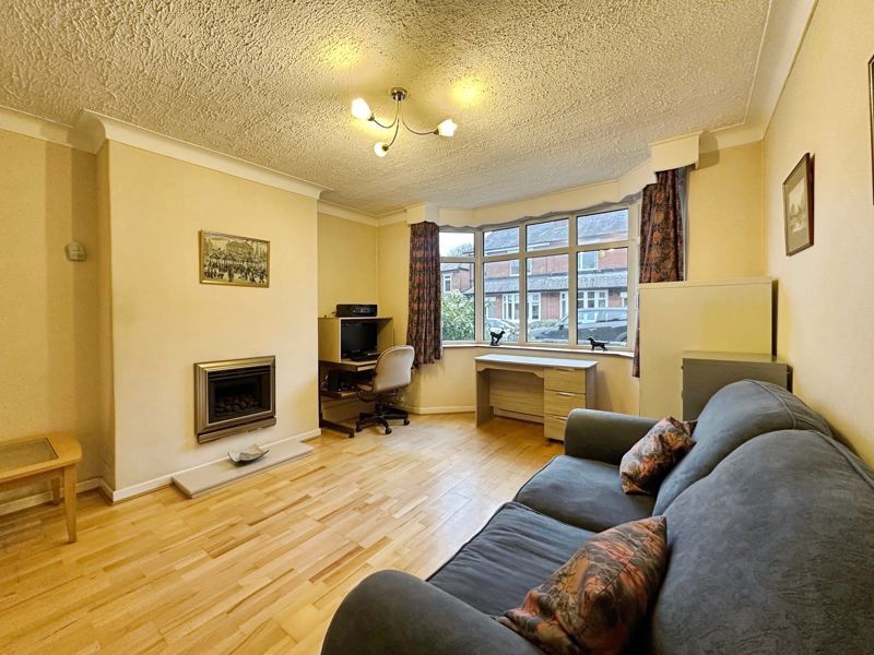 Property photo 2 of 22 Lounge