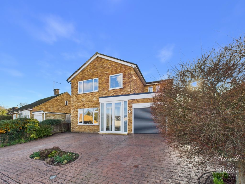 Property photo 1 of 15 Cam01995G0-Pr0400-Still017