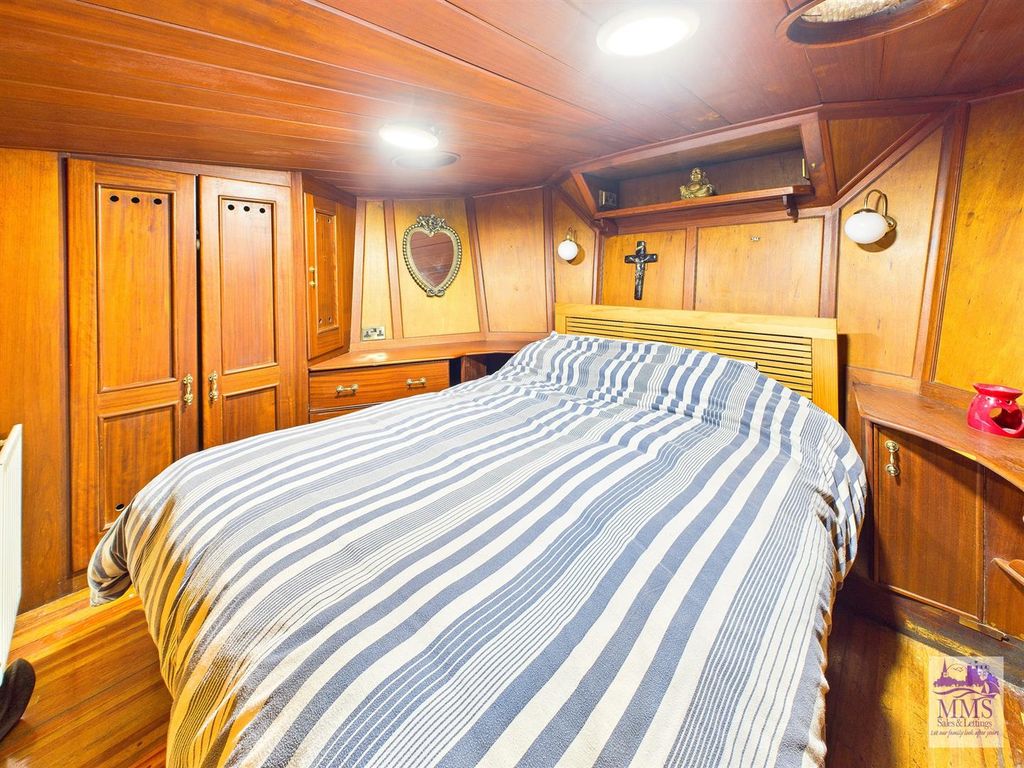 Property photo 3 of 15 Cam04098G0-Pr0155-Still014.Jpg