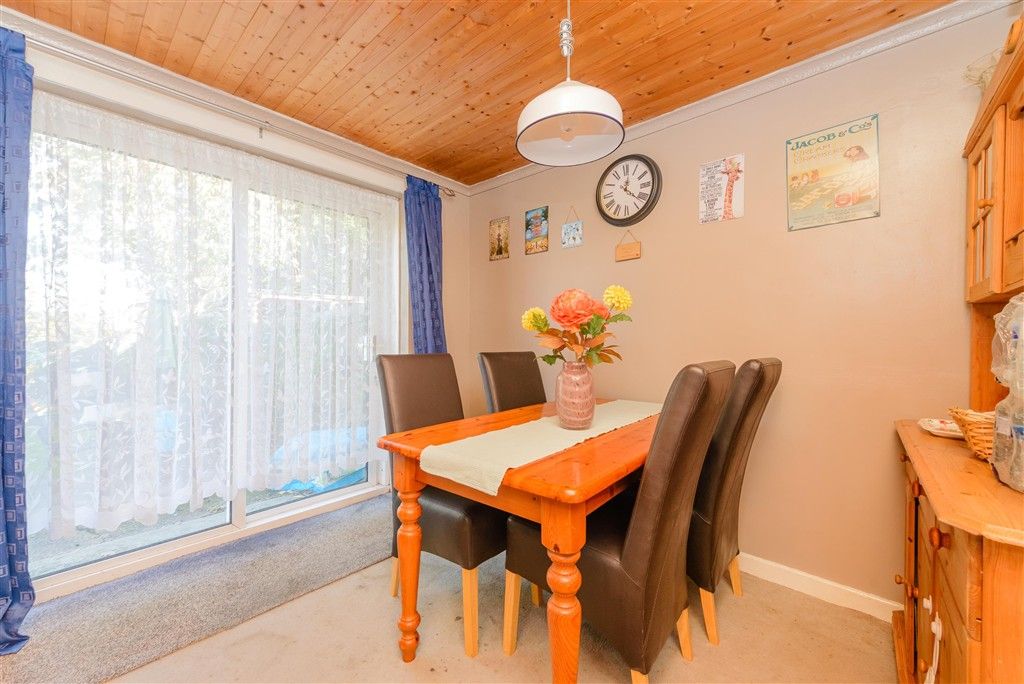 Property photo 3 of 9 Dining Room