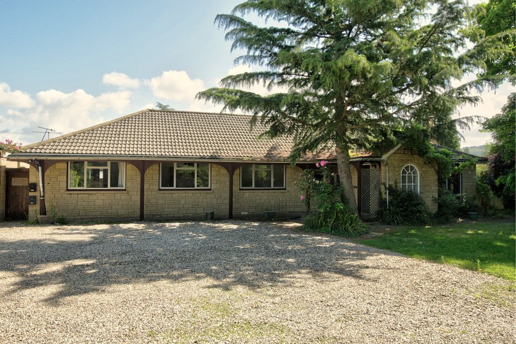 Property photo 2 of 17 1