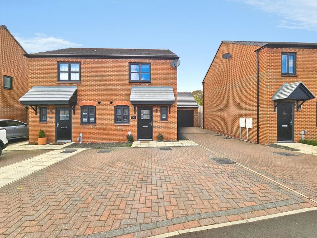 Property photo 1 of 8 Photo 3