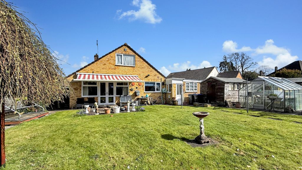 Property photo 2 of 20