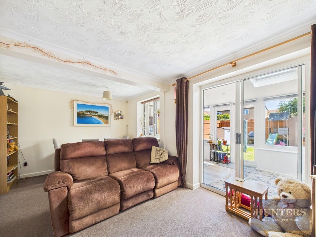 Property photo 2 of 16 Sitting Room
