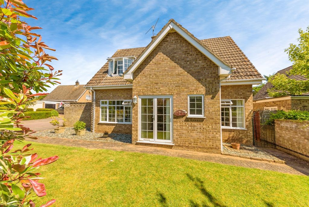 Property photo 1 of 18