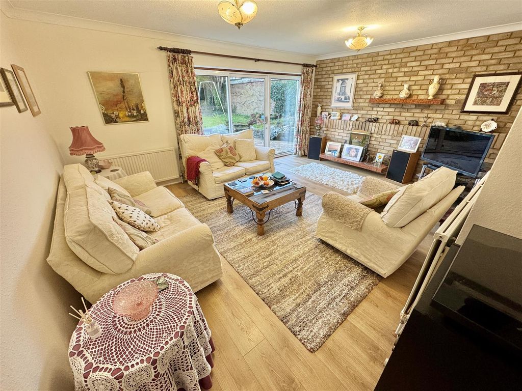 Property photo 2 of 12 Living Room