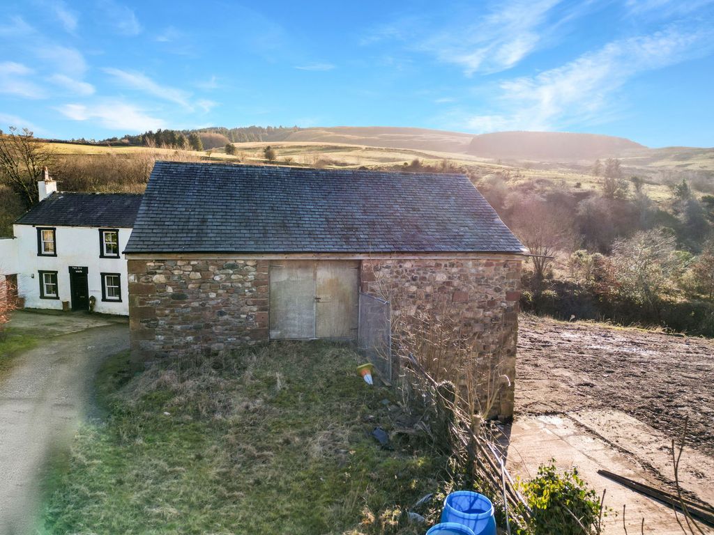 Property photo 2 of 7