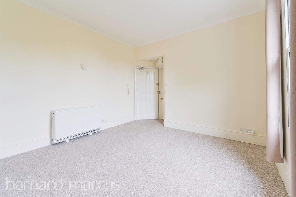 Property photo 3 of 28