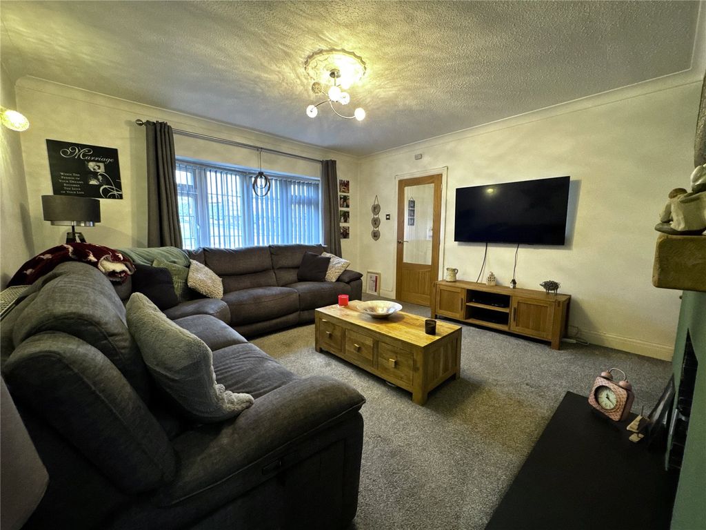 Property photo 2 of 25 Picture No. 54