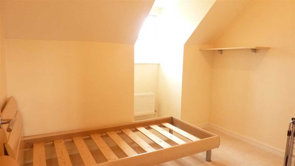 Property photo 3 of 6 Bedroom 1